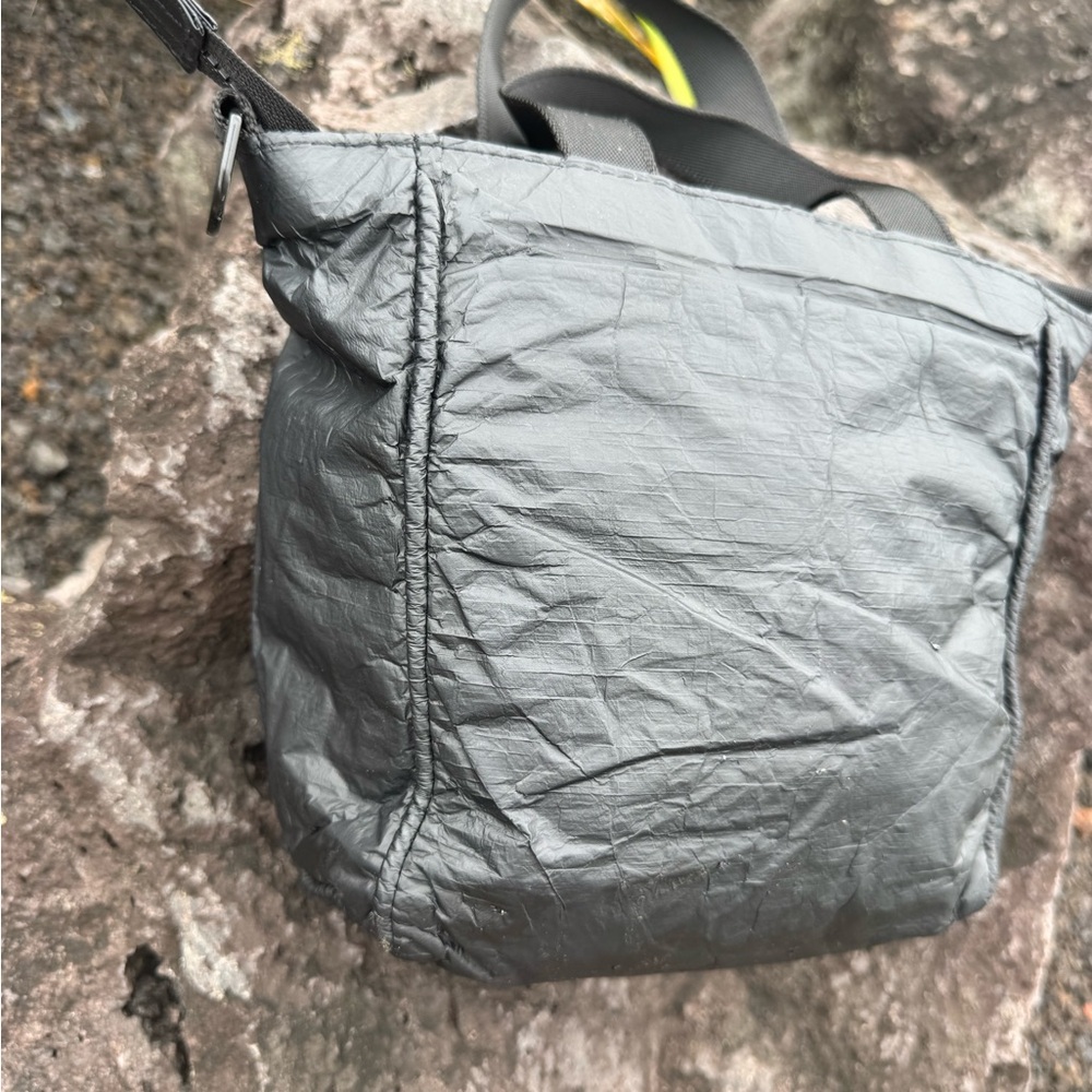 ALOHA Collection Gray Mini Tote / Crossbody Splash-Proof Travel Bag - Picture 6 of 13